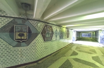 Для реставрации исторической мозаики в подземном переходе у Петровского спуска разработают проект