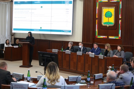 Депутаты назначили общественные обсуждения по изменениям в Устав и Бюджету-2022 Липецка