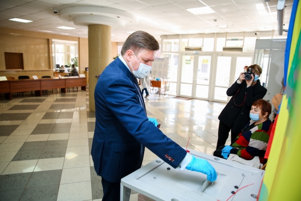 Александр Афанасьев проголосовал на выборах нового созыва Липецкого горсовета