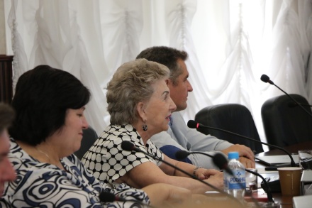 Депутаты предоставили муниципальную льготу организации поддержки многодетных семей 