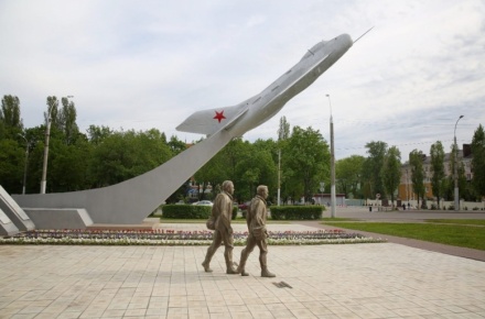 Военные памятники областного центра приведут в порядок ко Дню Победы