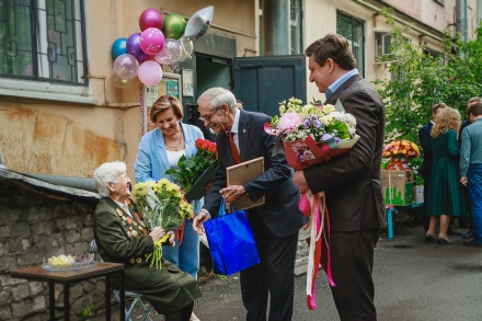 Столетний юбилей отпраздновала ветеран Великой Отечественной Генриэтта Буева
