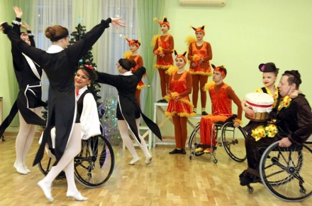 Фонд «Милосердие» поможет организовать выступления танцоров-колясочников