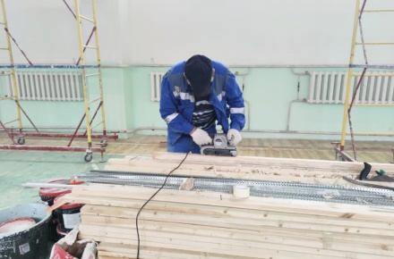 Устройство ливневки и работы в спортзале и столовой: в липецкой школе №45 продолжается капитальный ремонт