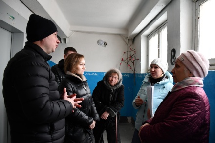 Екатерина Пинаева проверила состояние многоквартирного дома по обращениям липчан