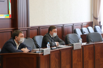 Депутатам  горсовета представили новую структуру мэрии