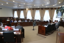 Депутатов горсовета не убедили доводы мэрии о новых изменениях в ее структуре