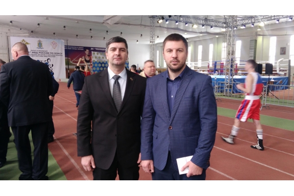 Депутаты горсовета приглашают на «Пробежку с чемпионом»