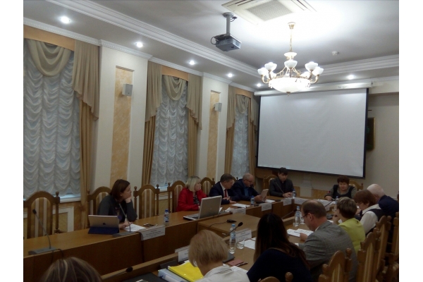 Депутатам пообещали решить вопрос с очередностью на жилье для детей-сирот к 2023 году