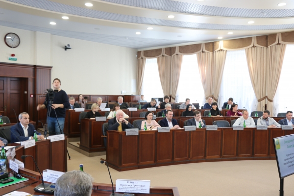 В Липецком горсовете обсудили внедрение современных технологий для повышения безопасности на дорогах