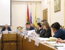 Борис Бондарев: Нужен контроль за большегрузами в Липецке
