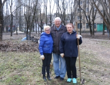 Депутаты горсовета присоединились к субботникам в округах