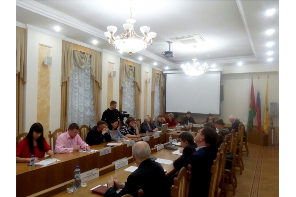 В Липецком горсовете обсудили положение с лекарствами для льготников