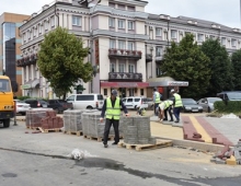 На улице Советской начали укладку верхнего слоя асфальта