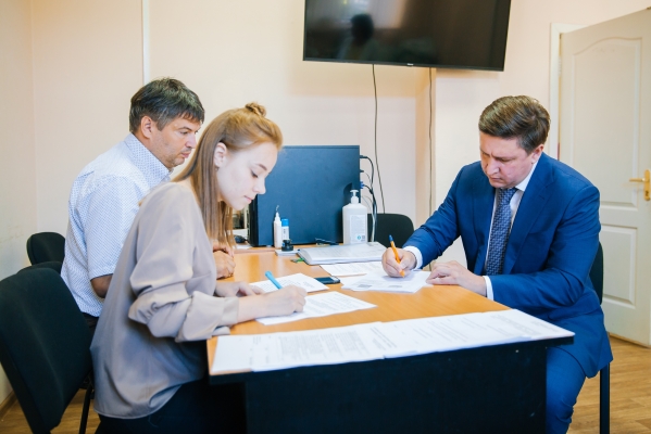 Александр Афанасьев подал документы на выдвижение кандидатом в депутаты горсовета VI созыва