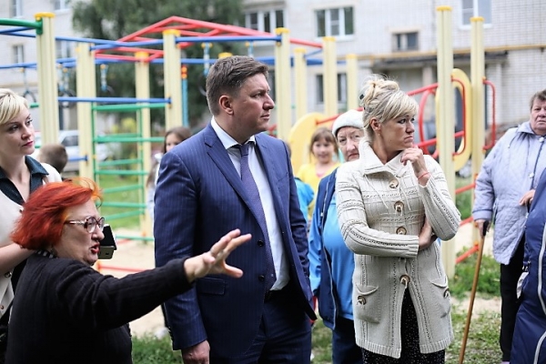 Депутат Александр Афанасьев оценил работы по благоустройству в своем округе
