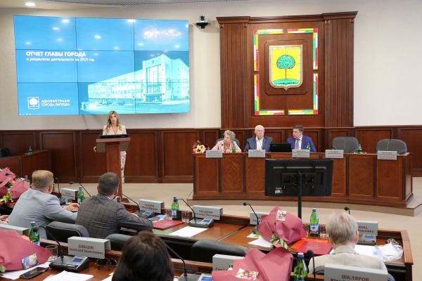 Депутаты горсовета V созыва приняли отчет о работе мэрии на своей последней сессии