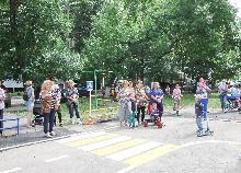 В Липецке появился первый дворовый детский автогородок