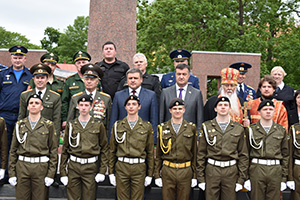 Игорь Тиньков поздравил липецких кадетов на церемонии прощания со знаменем