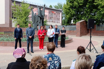 В Липецке почтили память павших героев