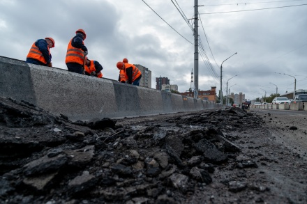 В Липецке ведутся работы по ремонту двух мостов – Октябрьского и через Каменный Лог