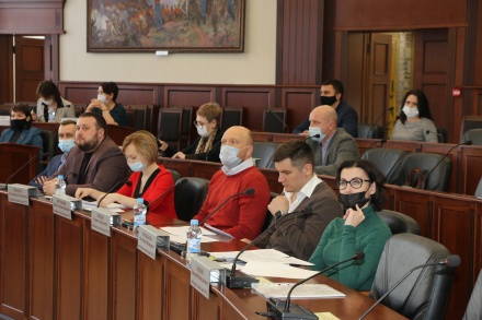 У депутатов горсовета возникли вопросы к проекту реконструкции «ГДМ «Октябрь»