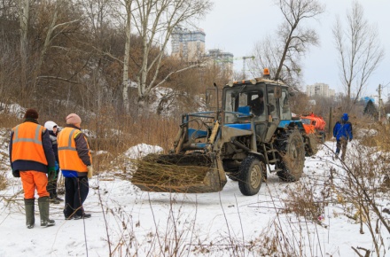 Расчистить каналы и вырубить поросль: городские службы готовятся к безопасному прохождению паводка