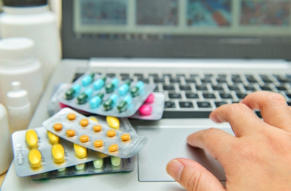 Росздравнадзор разъясняет правила и условия дистанционной торговли лекарственными препаратами