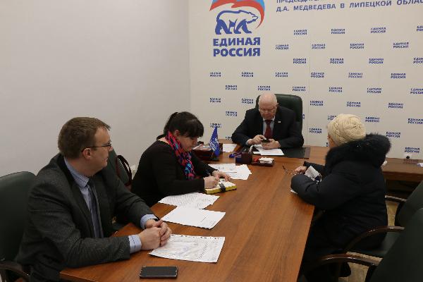 Федор Жигаров: Все обращения липчан  на личном контроле депутатов