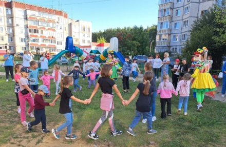 Во дворах жилого района Матырский прошли детские праздники