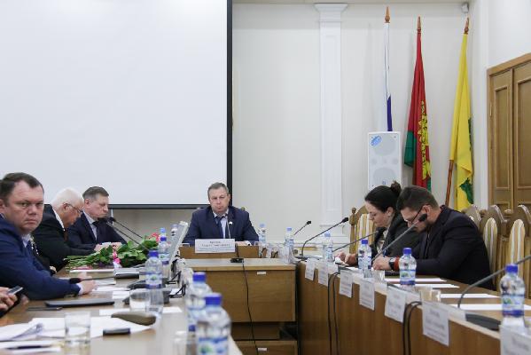 Депутаты горсовета: Ставить цель по удовлетворенности горожан услугами ЖКХ на уровне в 14% в корне неправильно